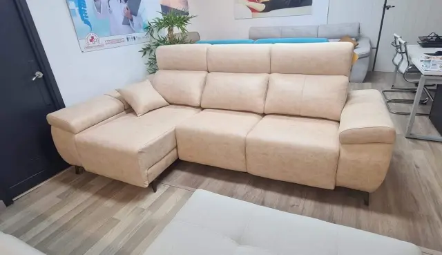 Imagen SOFA CHESLON YARA ASIENTOS EXTRAIBLES DE CARRO PATA ALTA 270CM
